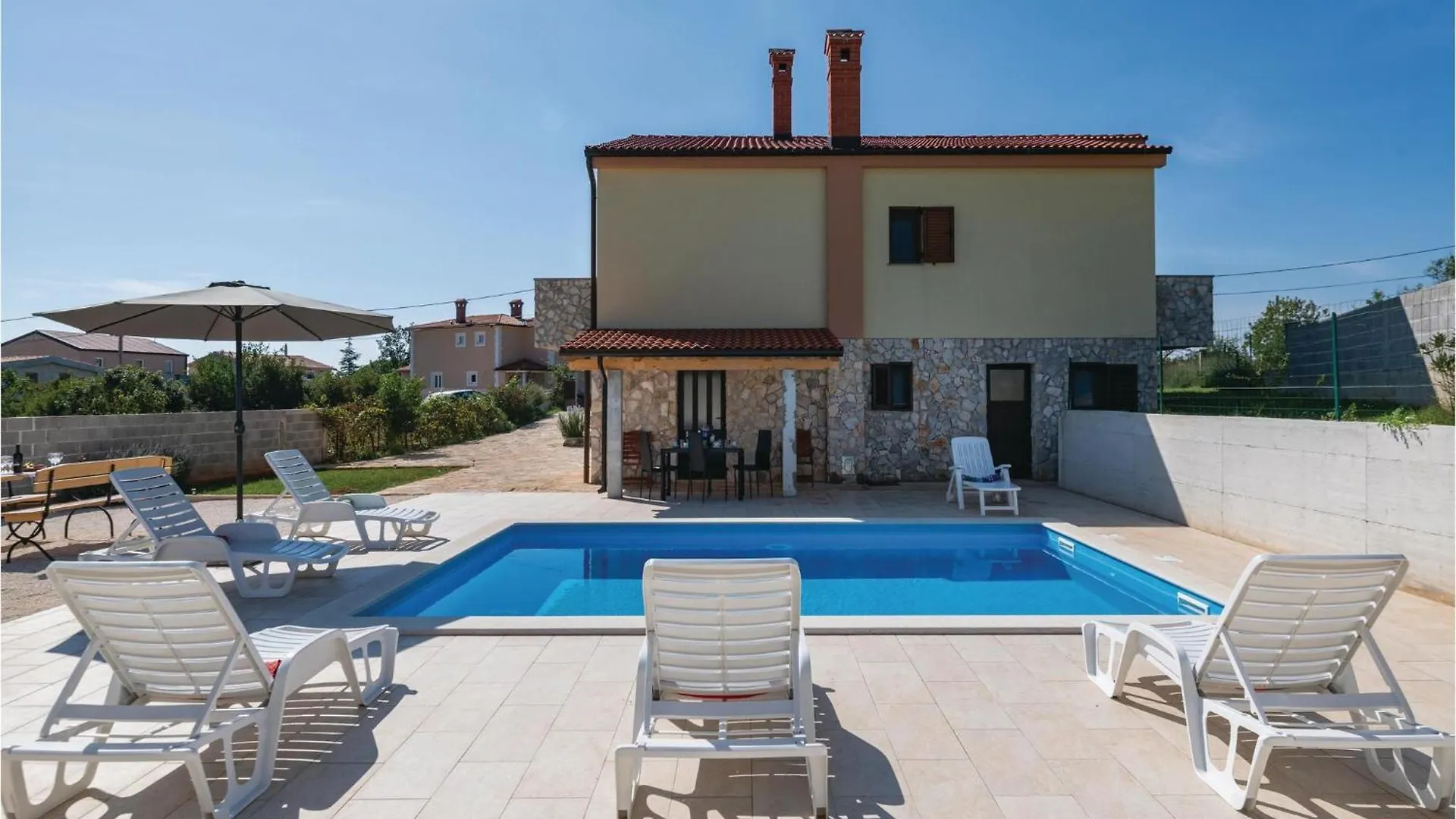 Lovely Home In Krnica With House Sea View